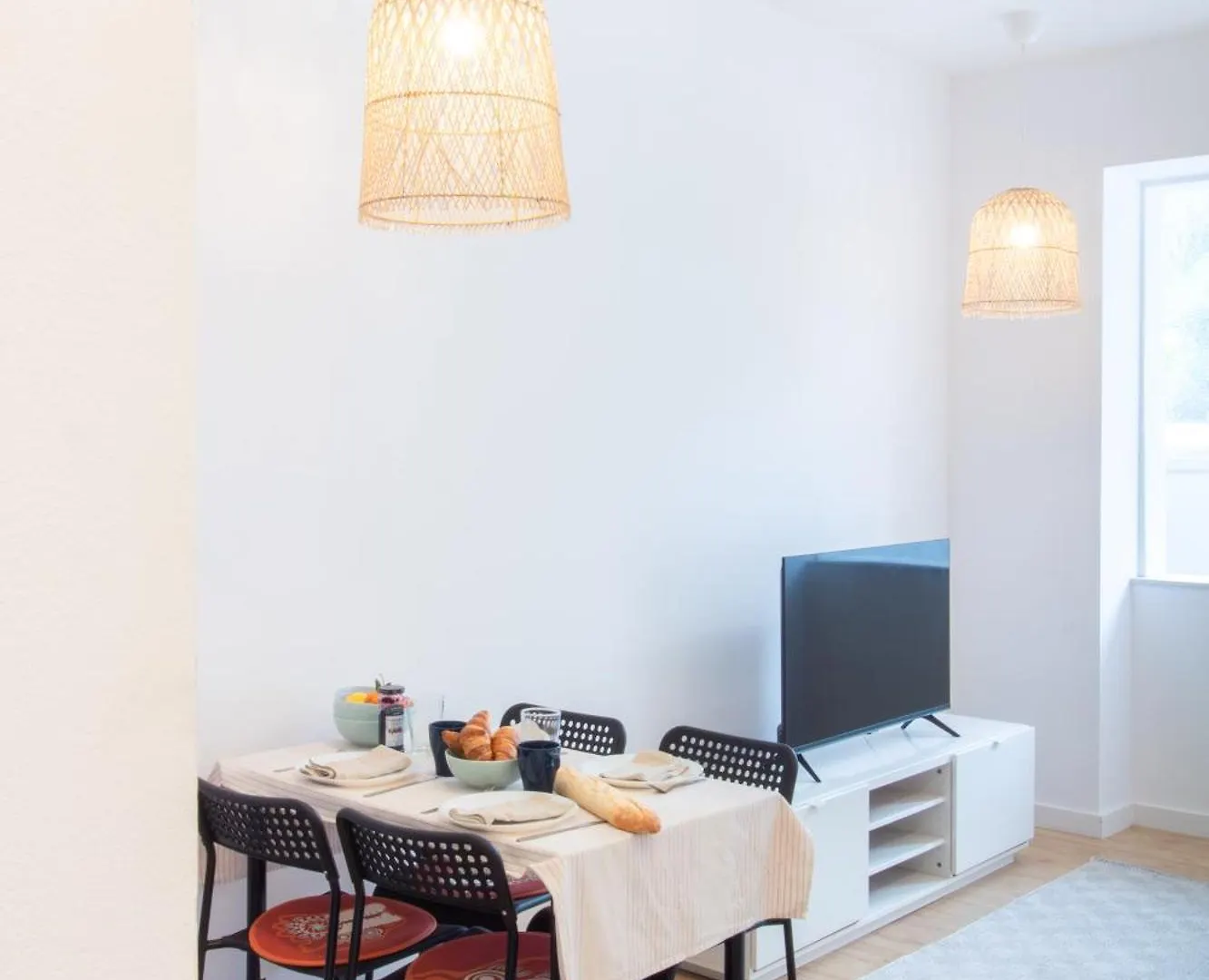 Serafina 1St Floor 2Br With Swimingpool Lissabon