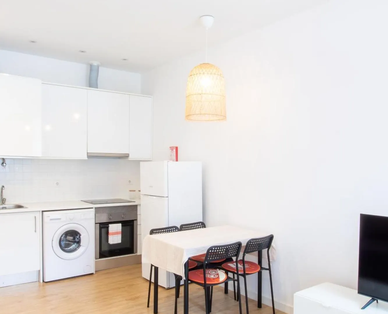 Serafina 1St Floor 2Br With Swimingpool Lisboa 0*,  Portugal