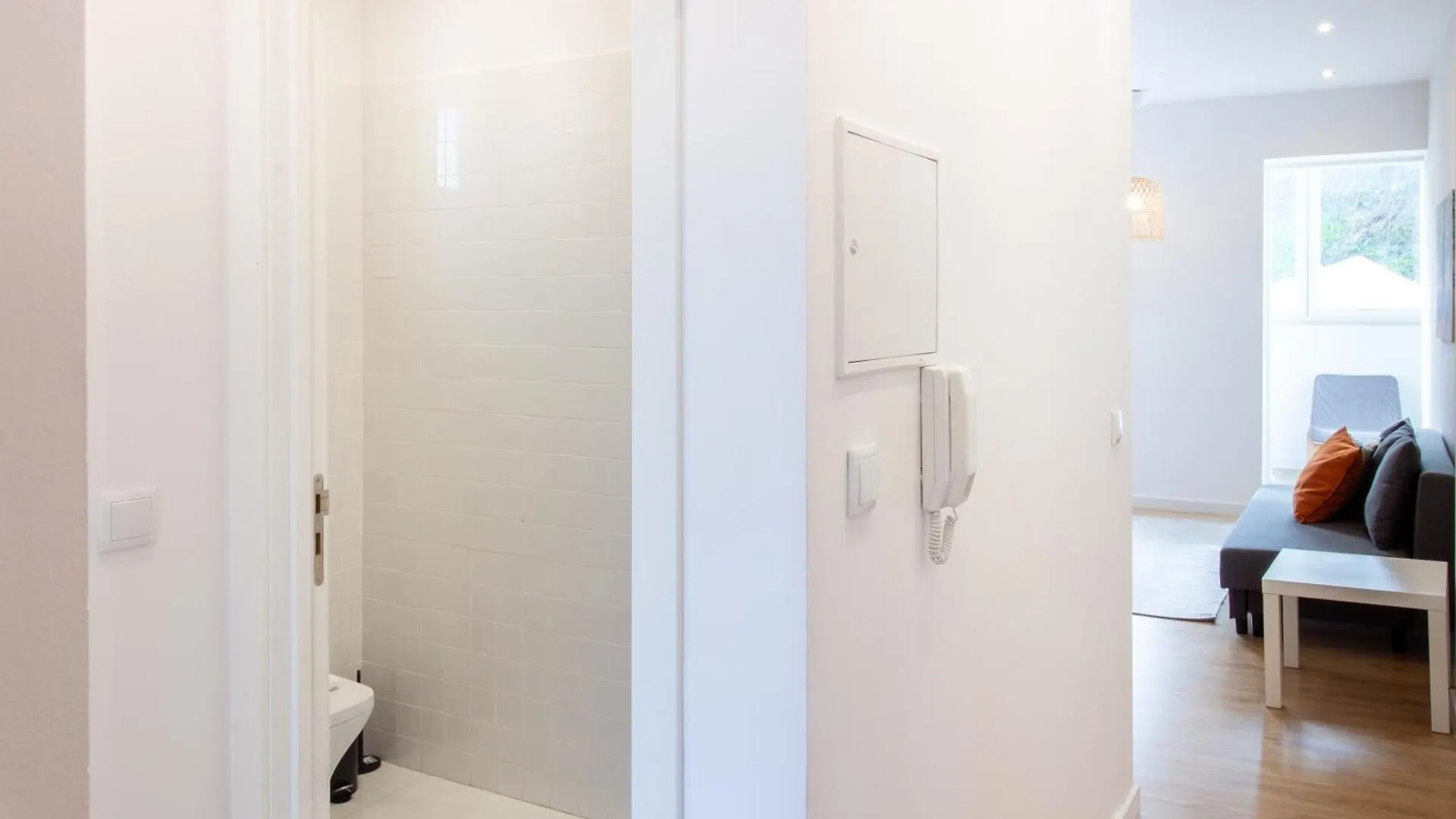 Serafina 1St Floor 2Br With Swimingpool Lisboa Portugal